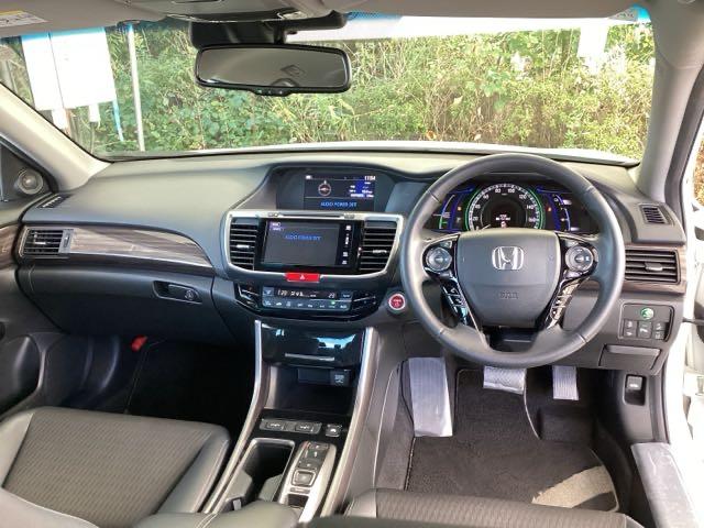 アコードハイブリッド ＥＸ　純正メモリーナビ　パワーシート　ＥＴＣ　バックモニター　Ｐシート　Ｐセンサー　サイドカーテンエアバック　サイドモニター　記録簿　ナビＴＶ　ＬＥＤヘッド　フルセグテレビ　ＤＶＤ再生可能　スマキー　ＵＳＢ（2枚目）