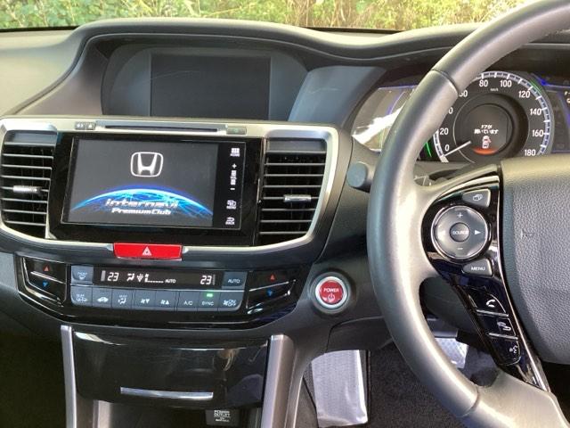 アコードハイブリッド ＥＸ　純正メモリーナビ　パワーシート　ＥＴＣ　バックモニター　Ｐシート　Ｐセンサー　サイドカーテンエアバック　サイドモニター　記録簿　ナビＴＶ　ＬＥＤヘッド　フルセグテレビ　ＤＶＤ再生可能　スマキー　ＵＳＢ（3枚目）
