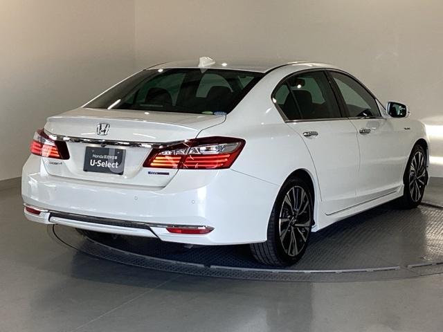 アコードハイブリッド ＥＸ　純正メモリーナビ　パワーシート　ＥＴＣ　バックモニター　Ｐシート　Ｐセンサー　サイドカーテンエアバック　サイドモニター　記録簿　ナビＴＶ　ＬＥＤヘッド　フルセグテレビ　ＤＶＤ再生可能　スマキー　ＵＳＢ（8枚目）