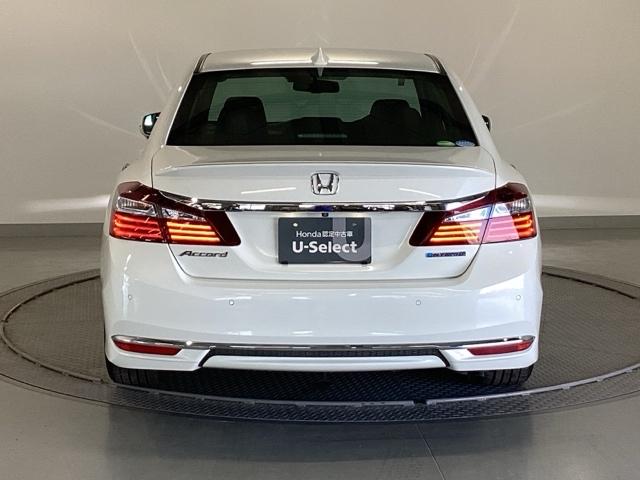 アコードハイブリッド ＥＸ　純正メモリーナビ　パワーシート　ＥＴＣ　バックモニター　Ｐシート　Ｐセンサー　サイドカーテンエアバック　サイドモニター　記録簿　ナビＴＶ　ＬＥＤヘッド　フルセグテレビ　ＤＶＤ再生可能　スマキー　ＵＳＢ（9枚目）