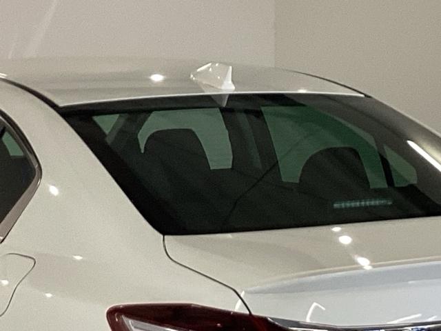 アコードハイブリッド ＥＸ　純正メモリーナビ　パワーシート　ＥＴＣ　バックモニター　Ｐシート　Ｐセンサー　サイドカーテンエアバック　サイドモニター　記録簿　ナビＴＶ　ＬＥＤヘッド　フルセグテレビ　ＤＶＤ再生可能　スマキー　ＵＳＢ（29枚目）