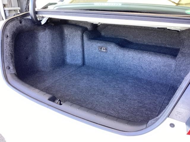 アコードハイブリッド ＥＸ　純正メモリーナビ　パワーシート　ＥＴＣ　バックモニター　Ｐシート　Ｐセンサー　サイドカーテンエアバック　サイドモニター　記録簿　ナビＴＶ　ＬＥＤヘッド　フルセグテレビ　ＤＶＤ再生可能　スマキー　ＵＳＢ（64枚目）