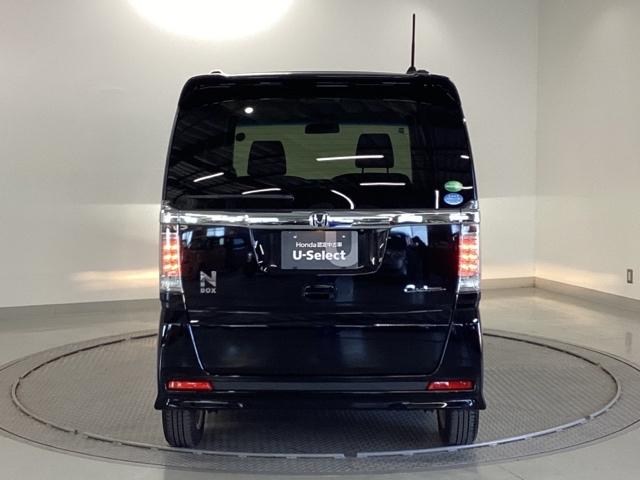 Ｎ－ＢＯＸカスタム Ｇ・Ｌパッケージ　メモリーナビ　ドラレコ　ＥＴＣ　リアカメラ　アイドリングストップ車　ナビ・ＴＶ　スマキ－　地デジＴＶ　パワーウィンドウ　片側電動両側スライドドア　盗難防止システム　オートエアコン　パワステ　整備記録簿（10枚目）