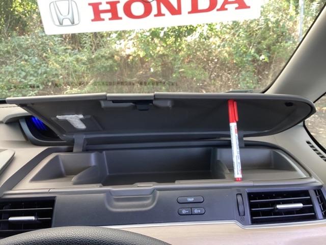 フリードハイブリッド ハイブリッド・Ｇホンダセンシング　メモリーナビ　リアカメラ　ＥＴＣ　軽減ブレーキ　キーフリーシステム　記録簿　ＤＶＤ再生可能　サイドカーテンエアバック　ＥＣＯＮ　後カメラ　Ａクルーズ　地デジフルセグＴＶ　ＬＥＤヘッドランプ　横滑防止（32枚目）