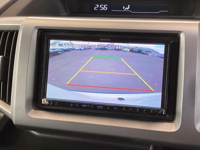 ステップワゴンスパーダ Ｚ　ナビ　フルセグ　リアカメラ　横滑防止　エアロ　イモビ　スマキー　地デジＴＶ　バックモニタ－　３列シ－ト　キーフリー　パワーウィンド　ＥＴＣ付　エアコン　運転席助手席エアバック　エアバック　ＡＢＳ　ＰＳ（12枚目）