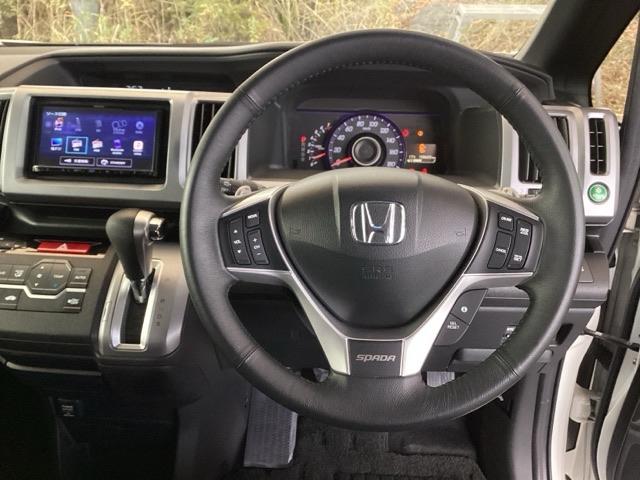 ステップワゴンスパーダ Ｚ　ナビ　フルセグ　リアカメラ　横滑防止　エアロ　イモビ　スマキー　地デジＴＶ　バックモニタ－　３列シ－ト　キーフリー　パワーウィンド　ＥＴＣ付　エアコン　運転席助手席エアバック　エアバック　ＡＢＳ　ＰＳ（18枚目）