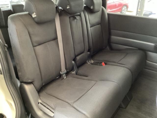 ステップワゴンスパーダ Ｚ　ナビ　フルセグ　リアカメラ　横滑防止　エアロ　イモビ　スマキー　地デジＴＶ　バックモニタ－　３列シ－ト　キーフリー　パワーウィンド　ＥＴＣ付　エアコン　運転席助手席エアバック　エアバック　ＡＢＳ　ＰＳ（20枚目）