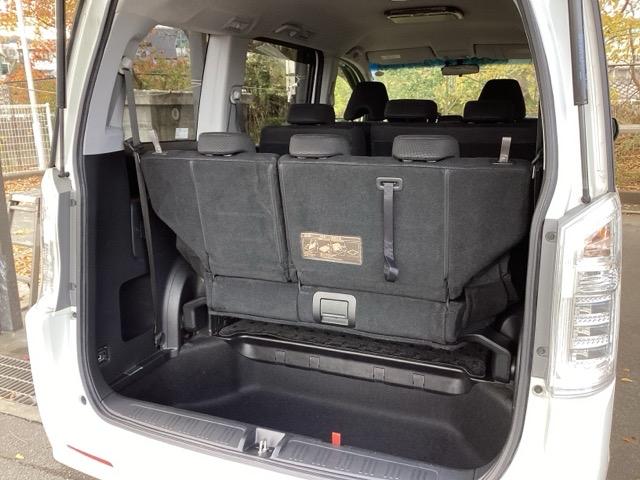 ステップワゴンスパーダ Ｚ　ナビ　フルセグ　リアカメラ　横滑防止　エアロ　イモビ　スマキー　地デジＴＶ　バックモニタ－　３列シ－ト　キーフリー　パワーウィンド　ＥＴＣ付　エアコン　運転席助手席エアバック　エアバック　ＡＢＳ　ＰＳ（22枚目）