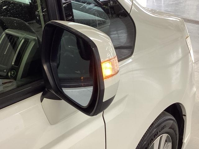 ステップワゴンスパーダ Ｚ　ナビ　フルセグ　リアカメラ　横滑防止　エアロ　イモビ　スマキー　地デジＴＶ　バックモニタ－　３列シ－ト　キーフリー　パワーウィンド　ＥＴＣ付　エアコン　運転席助手席エアバック　エアバック　ＡＢＳ　ＰＳ（30枚目）