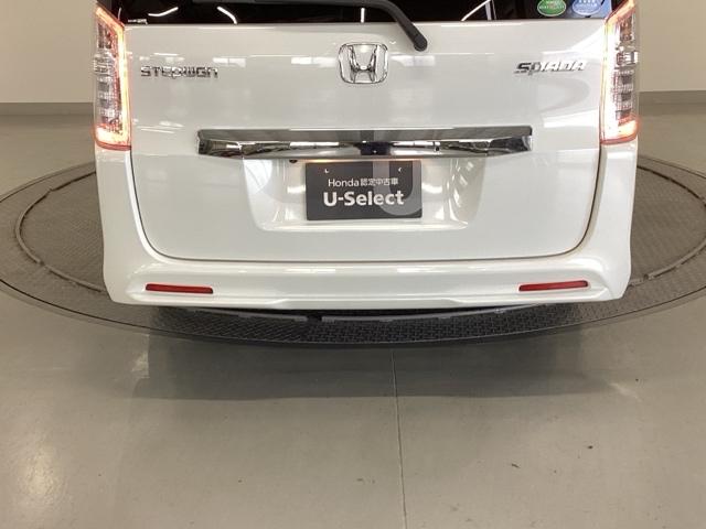 ステップワゴンスパーダ Ｚ　ナビ　フルセグ　リアカメラ　横滑防止　エアロ　イモビ　スマキー　地デジＴＶ　バックモニタ－　３列シ－ト　キーフリー　パワーウィンド　ＥＴＣ付　エアコン　運転席助手席エアバック　エアバック　ＡＢＳ　ＰＳ（34枚目）