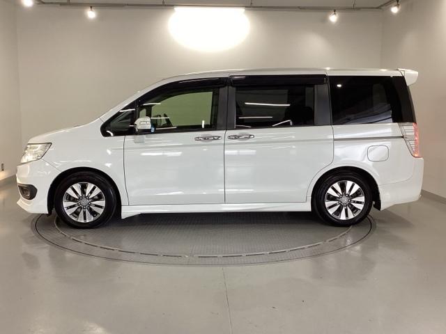 ステップワゴンスパーダ Ｚ　ナビ　フルセグ　リアカメラ　横滑防止　エアロ　イモビ　スマキー　地デジＴＶ　バックモニタ－　３列シ－ト　キーフリー　パワーウィンド　ＥＴＣ付　エアコン　運転席助手席エアバック　エアバック　ＡＢＳ　ＰＳ（36枚目）