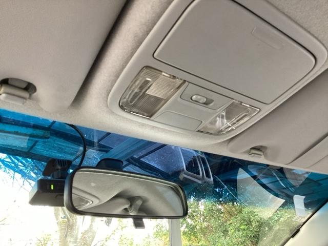 ステップワゴンスパーダ Ｚ　ナビ　フルセグ　リアカメラ　横滑防止　エアロ　イモビ　スマキー　地デジＴＶ　バックモニタ－　３列シ－ト　キーフリー　パワーウィンド　ＥＴＣ付　エアコン　運転席助手席エアバック　エアバック　ＡＢＳ　ＰＳ（45枚目）