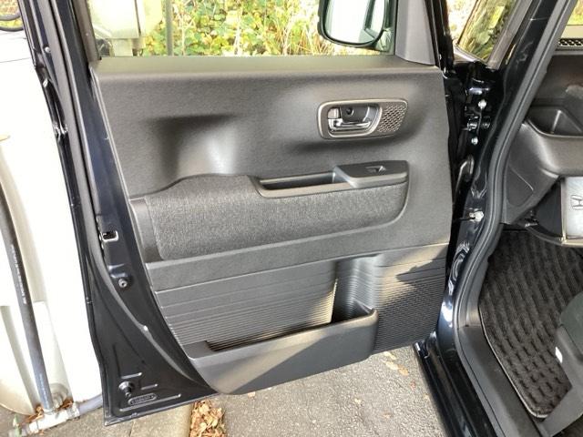 N-BOXカスタム ベースグレード メモリーナビ ドラレコ ETC リアカメラ USB接続 CMBS Dレコ ベンチシート オートエアコン スマートキ LED 盗難防止装置 クルコン バックカメラ フルセグTV パワーステアリング(32枚目)