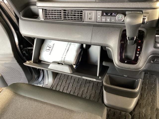 N-BOXカスタム ベースグレード メモリーナビ ドラレコ ETC リアカメラ USB接続 CMBS Dレコ ベンチシート オートエアコン スマートキ LED 盗難防止装置 クルコン バックカメラ フルセグTV パワーステアリング(37枚目)