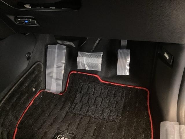 フィット e:HEVホーム20周年特別仕様車カーサ 純正ナビ フルセグ リアカメラ DVD シートヒーター 横滑り防止装置 ETC LEDヘッドライト スマキー オートクルーズコントロール サイドエアバック 盗難防止システム アイドリングストップ(28枚目)