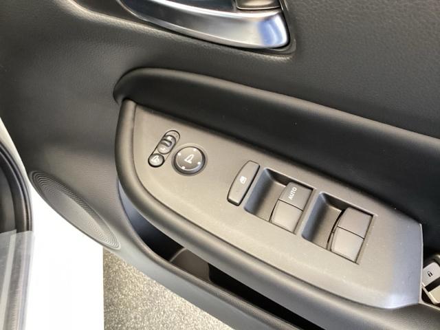 フィット e:HEVホーム20周年特別仕様車カーサ 純正ナビ フルセグ リアカメラ DVD シートヒーター 横滑り防止装置 ETC LEDヘッドライト スマキー オートクルーズコントロール サイドエアバック 盗難防止システム アイドリングストップ(29枚目)