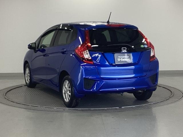 フィット １３Ｇ・Ｌパッケージ　軽減ブレーキ　盗難警報装置　Ｂカメ　Ｓキー　フルオートエアコン　リモコンキー　サイドＳＲＳ　横滑り防止機能　エアバック　ＥＴＣ付き　ドラレコ　パワーウィンド　Ｗエアバッグ　ＡＢＳ（11枚目）