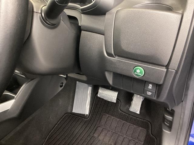 フィット １３Ｇ・Ｌパッケージ　軽減ブレーキ　盗難警報装置　Ｂカメ　Ｓキー　フルオートエアコン　リモコンキー　サイドＳＲＳ　横滑り防止機能　エアバック　ＥＴＣ付き　ドラレコ　パワーウィンド　Ｗエアバッグ　ＡＢＳ（16枚目）