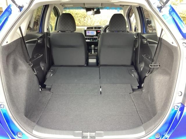 フィット １３Ｇ・Ｌパッケージ　軽減ブレーキ　盗難警報装置　Ｂカメ　Ｓキー　フルオートエアコン　リモコンキー　サイドＳＲＳ　横滑り防止機能　エアバック　ＥＴＣ付き　ドラレコ　パワーウィンド　Ｗエアバッグ　ＡＢＳ（26枚目）