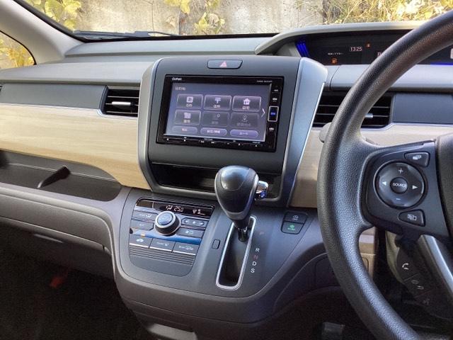 フリード Ｇ・ホンダセンシング　メモリーナビ　ドラレコ　ＥＴＣ　リアカメラ　Ｆセグ　追突被害軽減ブレーキ　ｉストップ　Ｗエアバッグ　パワーウィンドウ　アクティブクルーズコントロール　スマートキ　カラーバックモニター　ＶＳＡ　エアコン（6枚目）