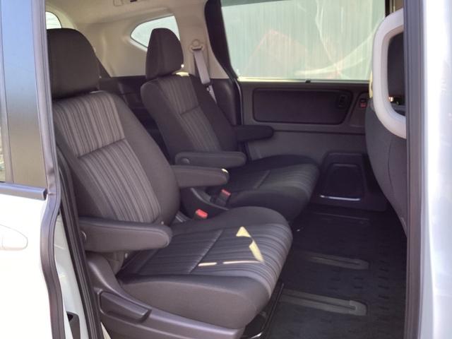 フリード Ｇ・ホンダセンシング　メモリーナビ　ドラレコ　ＥＴＣ　リアカメラ　Ｆセグ　追突被害軽減ブレーキ　ｉストップ　Ｗエアバッグ　パワーウィンドウ　アクティブクルーズコントロール　スマートキ　カラーバックモニター　ＶＳＡ　エアコン（18枚目）