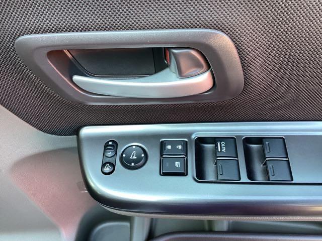 フリード Ｇ・ホンダセンシング　メモリーナビ　ドラレコ　ＥＴＣ　リアカメラ　Ｆセグ　追突被害軽減ブレーキ　ｉストップ　Ｗエアバッグ　パワーウィンドウ　アクティブクルーズコントロール　スマートキ　カラーバックモニター　ＶＳＡ　エアコン（25枚目）