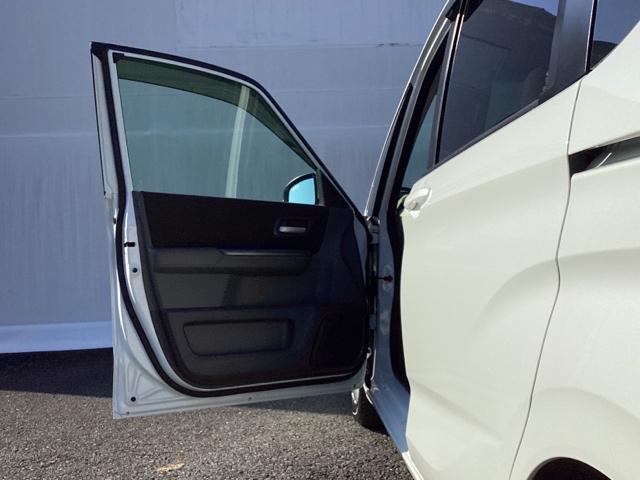 フリード Ｇ・ホンダセンシング　メモリーナビ　ドラレコ　ＥＴＣ　リアカメラ　Ｆセグ　追突被害軽減ブレーキ　ｉストップ　Ｗエアバッグ　パワーウィンドウ　アクティブクルーズコントロール　スマートキ　カラーバックモニター　ＶＳＡ　エアコン（27枚目）