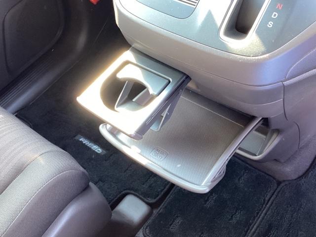 フリード Ｇ・ホンダセンシング　メモリーナビ　ドラレコ　ＥＴＣ　リアカメラ　Ｆセグ　追突被害軽減ブレーキ　ｉストップ　Ｗエアバッグ　パワーウィンドウ　アクティブクルーズコントロール　スマートキ　カラーバックモニター　ＶＳＡ　エアコン（32枚目）