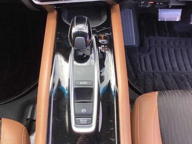 ヴェゼル ハイブリッドＺ・ホンダセンシング　メモリーナビ　ドラレコ　ＥＴＣ　リアカメラ　レーダーサポート　ＤＶＤ再生機能　整備記録簿　横滑り防止システム　バックアイカメラ　盗難防止装置　フルセ　シートヒーター付　スマ－トキ－　ＥＣＯモード（16枚目）