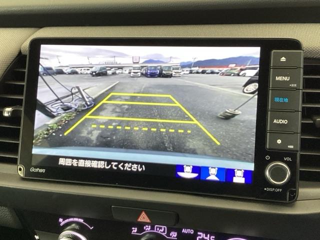 フィット クロスター　純正メモリーナビ　リアカメラ　ＥＴＣ　パーキングセンサー　地デジ　Ｂカメ　スマートキ　ナビＴＶ　Ａストップ　ＵＳＢ　カーテンエアバッグ　クルーズコントロール　オートエアコン　パワステ　記録簿　ＶＳＡ（12枚目）