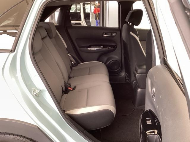 フィット クロスター　純正メモリーナビ　リアカメラ　ＥＴＣ　パーキングセンサー　地デジ　Ｂカメ　スマートキ　ナビＴＶ　Ａストップ　ＵＳＢ　カーテンエアバッグ　クルーズコントロール　オートエアコン　パワステ　記録簿　ＶＳＡ（17枚目）