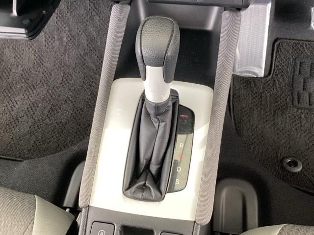 フィット クロスター　純正メモリーナビ　リアカメラ　ＥＴＣ　パーキングセンサー　地デジ　Ｂカメ　スマートキ　ナビＴＶ　Ａストップ　ＵＳＢ　カーテンエアバッグ　クルーズコントロール　オートエアコン　パワステ　記録簿　ＶＳＡ（39枚目）