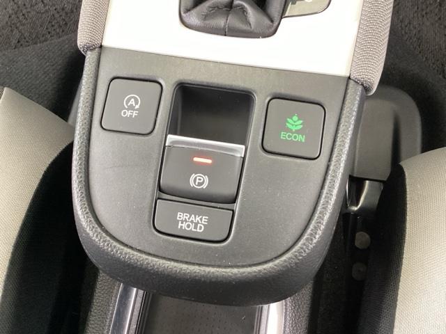 フィット クロスター　純正メモリーナビ　リアカメラ　ＥＴＣ　パーキングセンサー　地デジ　Ｂカメ　スマートキ　ナビＴＶ　Ａストップ　ＵＳＢ　カーテンエアバッグ　クルーズコントロール　オートエアコン　パワステ　記録簿　ＶＳＡ（40枚目）