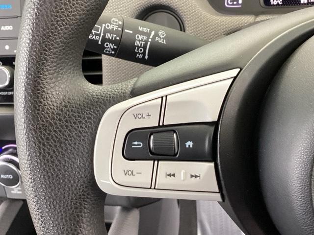 フィット クロスター　純正メモリーナビ　リアカメラ　ＥＴＣ　パーキングセンサー　地デジ　Ｂカメ　スマートキ　ナビＴＶ　Ａストップ　ＵＳＢ　カーテンエアバッグ　クルーズコントロール　オートエアコン　パワステ　記録簿　ＶＳＡ（42枚目）