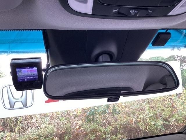 フィット クロスター　純正メモリーナビ　リアカメラ　ＥＴＣ　パーキングセンサー　地デジ　Ｂカメ　スマートキ　ナビＴＶ　Ａストップ　ＵＳＢ　カーテンエアバッグ　クルーズコントロール　オートエアコン　パワステ　記録簿　ＶＳＡ（51枚目）