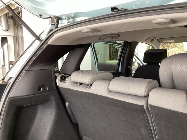 フィット クロスター　純正メモリーナビ　リアカメラ　ＥＴＣ　パーキングセンサー　地デジ　Ｂカメ　スマートキ　ナビＴＶ　Ａストップ　ＵＳＢ　カーテンエアバッグ　クルーズコントロール　オートエアコン　パワステ　記録簿　ＶＳＡ（65枚目）