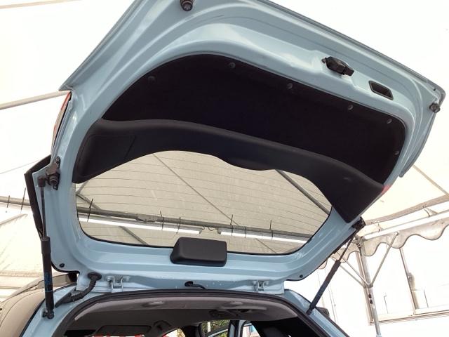 フィット クロスター　純正メモリーナビ　リアカメラ　ＥＴＣ　パーキングセンサー　地デジ　Ｂカメ　スマートキ　ナビＴＶ　Ａストップ　ＵＳＢ　カーテンエアバッグ　クルーズコントロール　オートエアコン　パワステ　記録簿　ＶＳＡ（68枚目）