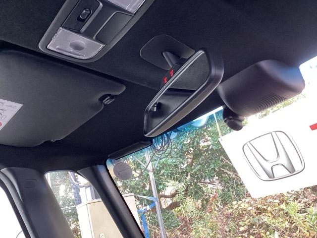 Ｎ－ＢＯＸカスタム Ｌ　純正メモリーナビ　ドラレコ　リアカメラ　サイドエアバッグ　ナビＴＶ　Ａストップ　シートヒータ　ベンチシート　点検記録簿　キーフリーシステム　ＬＥＤライト　クルーズコントロール　ＡＣ　ＤＶＤ視聴可能（10枚目）