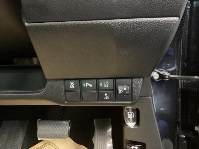 �y�p�[�L���O�Z���T�[�z���Ԃ�o�Ɏ��ɃN���}�̑O��̏�Q�����m���A���ƃf�B�X�v���C�ł��m�点���܂��B