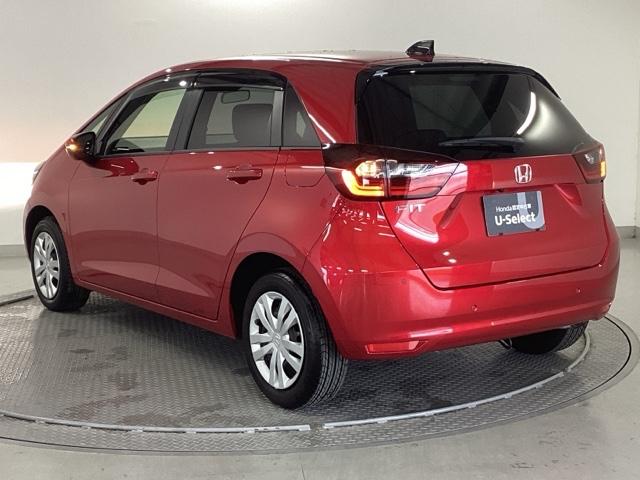 フィット ホーム　純正ナビ　ＬＥＤヘッドライト　衝突軽減　リアカメラ　ソナー　ＵＳＢ接続　ＡＡＣ　横滑り防止機能　サイドエアバック　オートライト　ＬＥＤライト　クルーズコントロール　パワーウィンドウ　スマキー　ＡＢＳ（10枚目）