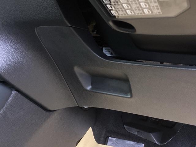 フィット ホーム　純正ナビ　ＬＥＤヘッドライト　衝突軽減　リアカメラ　ソナー　ＵＳＢ接続　ＡＡＣ　横滑り防止機能　サイドエアバック　オートライト　ＬＥＤライト　クルーズコントロール　パワーウィンドウ　スマキー　ＡＢＳ（15枚目）