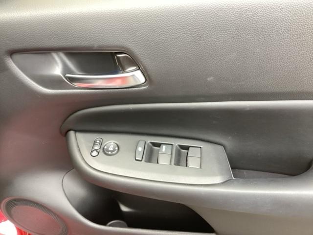 フィット ホーム　純正ナビ　ＬＥＤヘッドライト　衝突軽減　リアカメラ　ソナー　ＵＳＢ接続　ＡＡＣ　横滑り防止機能　サイドエアバック　オートライト　ＬＥＤライト　クルーズコントロール　パワーウィンドウ　スマキー　ＡＢＳ（48枚目）