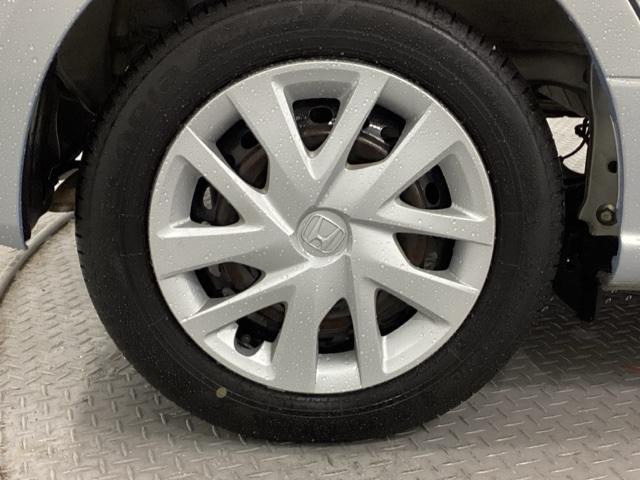 �X�`�[���z�C�[���ɂ́A�z���_�����̃z�C�[���J�o�[���t���Ă��܂��B