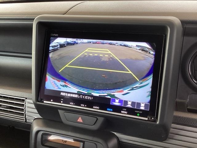 �o�b�N���j�^�[�ɃK�C�h���\���t���Ȃ̂ŎԌɓ�������S�y�J�����A���O���͂R�p�^�[������I�ׂ܂��z�m��Ȃ����ł����S���Ċy�������o�������ł��܂��B