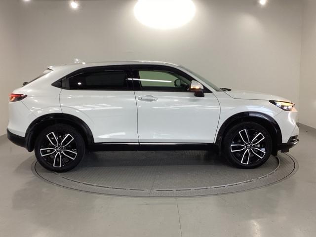 ヴェゼル e:HEVZ 純正ナビ フルセグ リアカメラ 衝突回避支援ブレーキ機能 スマキ Pトランク フルオートエアコン Dレコ エアバッグ 両席エアバック Rカメ パワーウィンドウ LEDランプ ソナー クルーズC USB(32枚目)