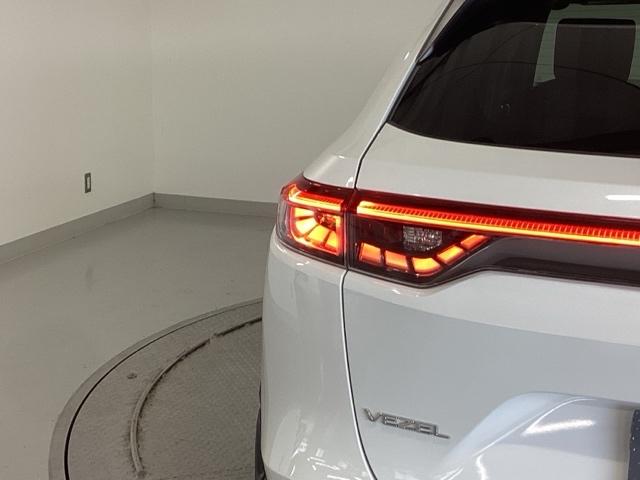 ヴェゼル e:HEVZ 純正ナビ フルセグ リアカメラ 衝突回避支援ブレーキ機能 スマキ Pトランク フルオートエアコン Dレコ エアバッグ 両席エアバック Rカメ パワーウィンドウ LEDランプ ソナー クルーズC USB(36枚目)