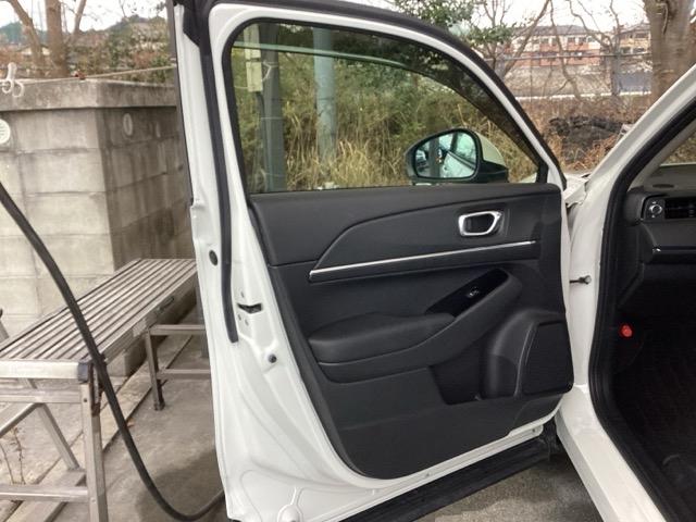 ヴェゼル e:HEVZ 純正ナビ フルセグ リアカメラ 衝突回避支援ブレーキ機能 スマキ Pトランク フルオートエアコン Dレコ エアバッグ 両席エアバック Rカメ パワーウィンドウ LEDランプ ソナー クルーズC USB(38枚目)