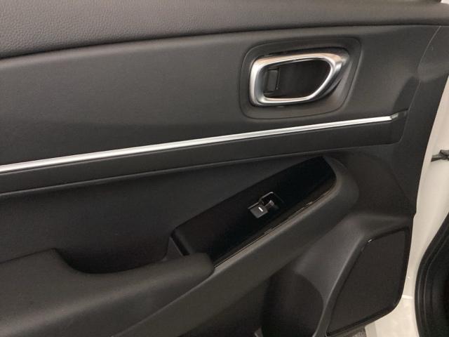 ヴェゼル e:HEVZ 純正ナビ フルセグ リアカメラ 衝突回避支援ブレーキ機能 スマキ Pトランク フルオートエアコン Dレコ エアバッグ 両席エアバック Rカメ パワーウィンドウ LEDランプ ソナー クルーズC USB(39枚目)