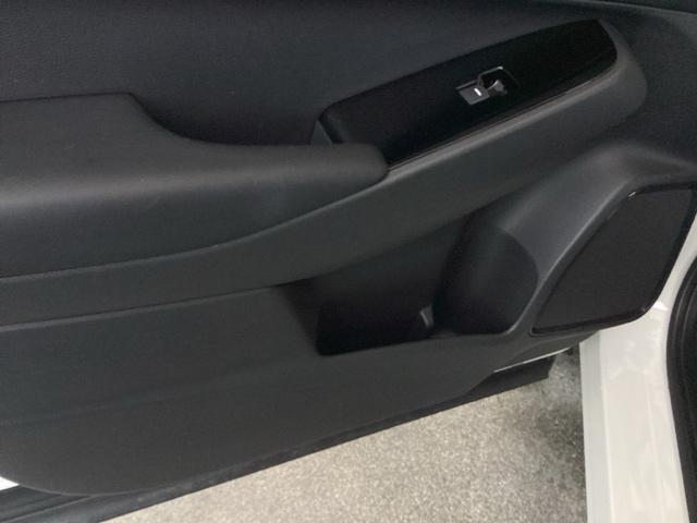 ヴェゼル e:HEVZ 純正ナビ フルセグ リアカメラ 衝突回避支援ブレーキ機能 スマキ Pトランク フルオートエアコン Dレコ エアバッグ 両席エアバック Rカメ パワーウィンドウ LEDランプ ソナー クルーズC USB(40枚目)