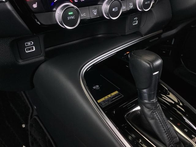 ヴェゼル e:HEVZ 純正ナビ フルセグ リアカメラ 衝突回避支援ブレーキ機能 スマキ Pトランク フルオートエアコン Dレコ エアバッグ 両席エアバック Rカメ パワーウィンドウ LEDランプ ソナー クルーズC USB(43枚目)